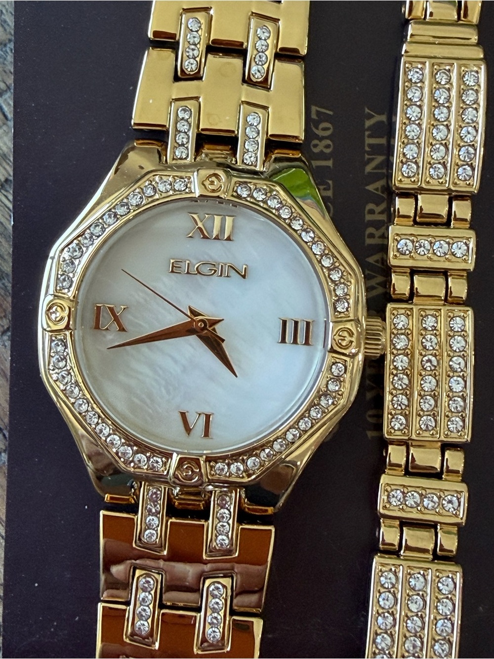 NEW! Gold-tone Elgin Mother of Pearl Crystal Watch 29.5mm + Bracelet - Picture 2 of 6